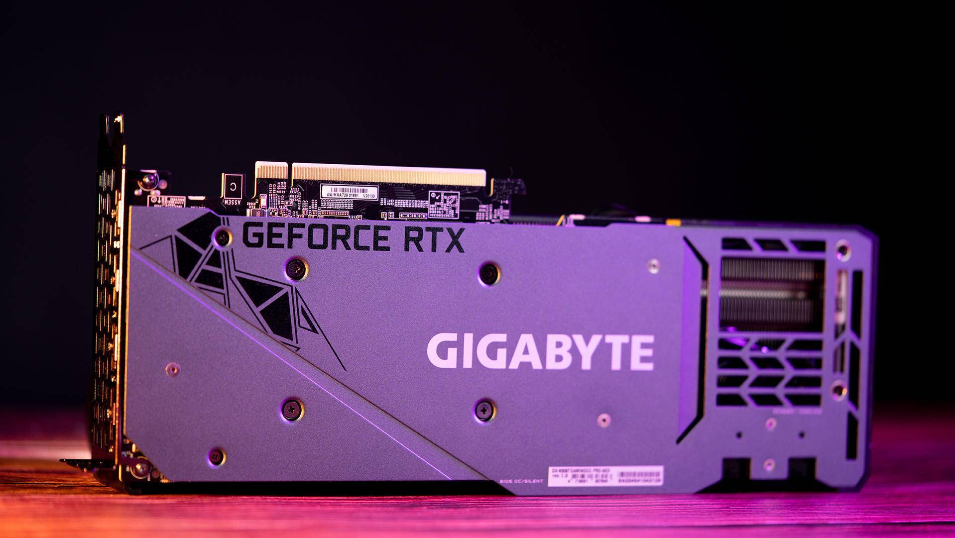 NVIDIA GTX 450：性能超越同级别，游戏丝滑体验揭秘