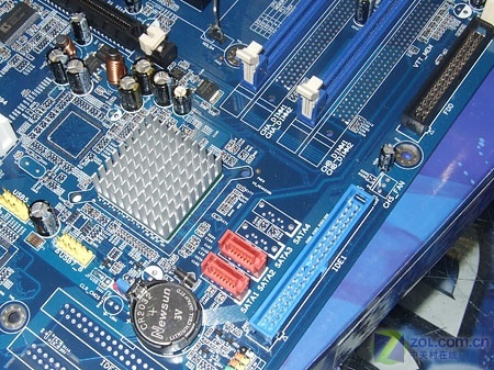 NVIDIA GTX 950显卡揭秘：PCI Express与HDMI接口的完美融合