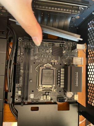 主板供电不足会怎么样_Gtx750主板供电_主板供电怎么看