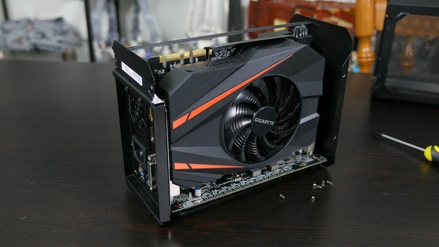 笔记本装系统怎么装_gtx1050装在笔记本_笔记本装固态硬盘需要注意什么