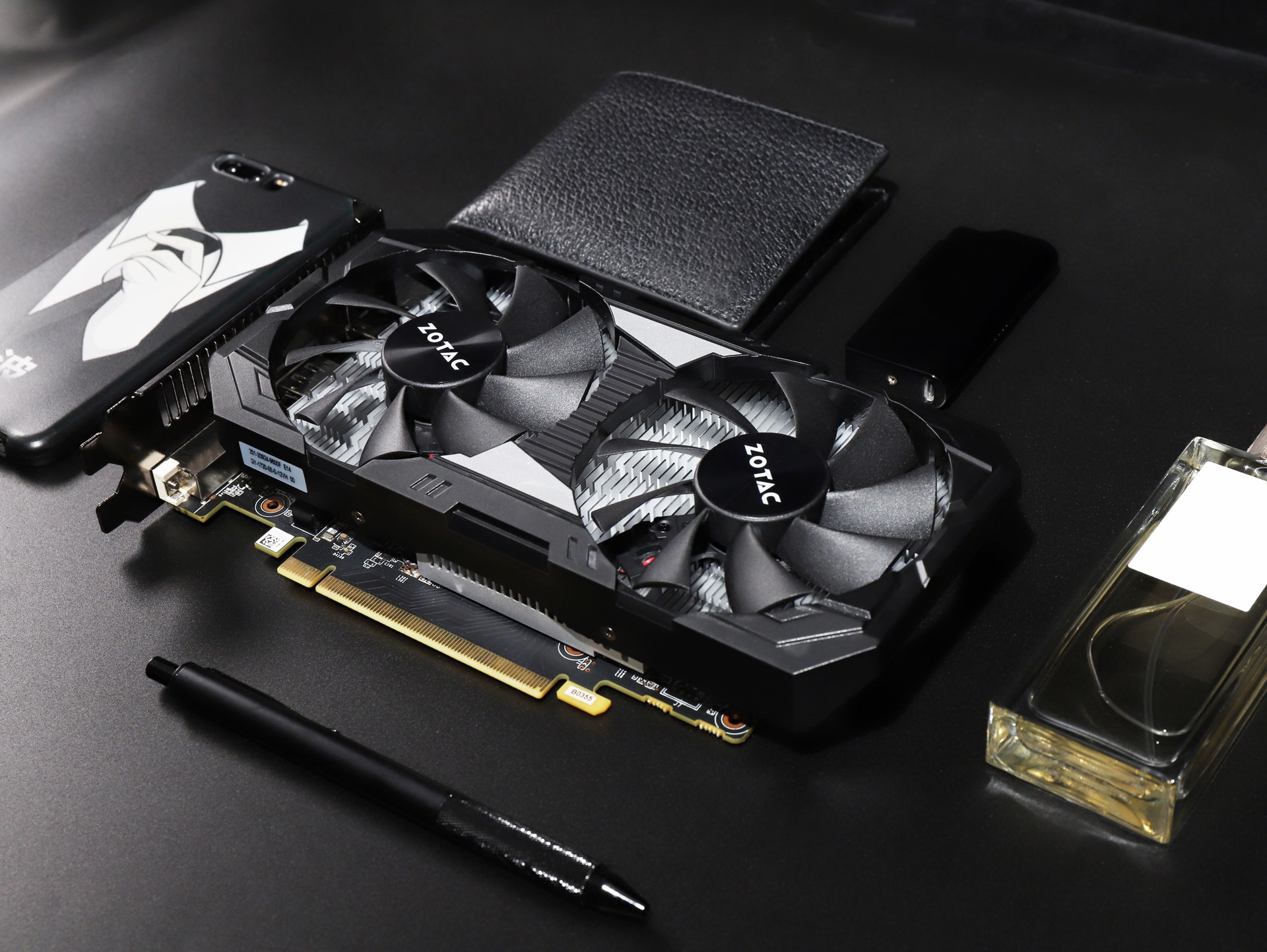 索泰GTX16504GD6毁灭者显卡：革命性图灵架构与4GB GDDR6显存性能解析