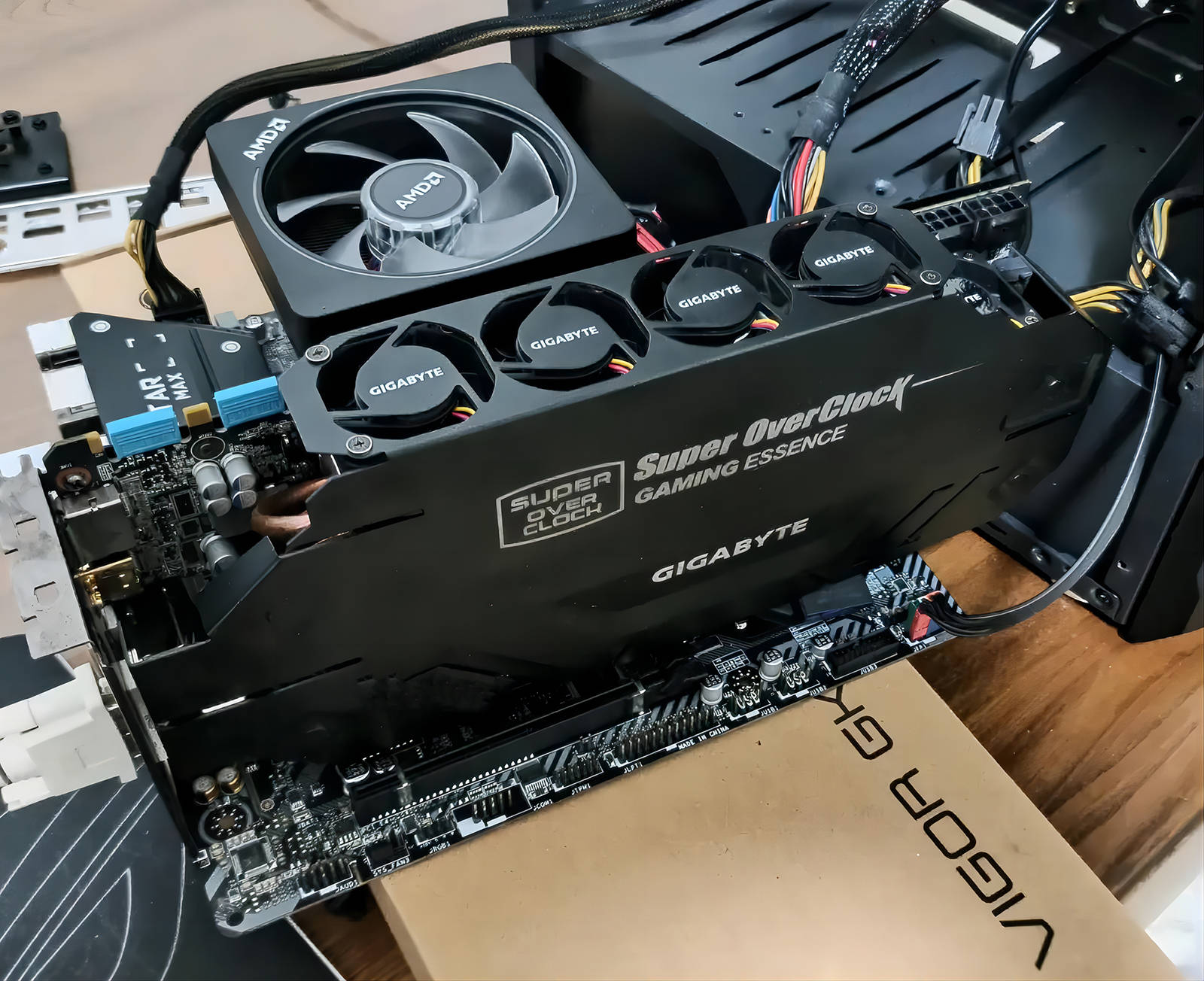 GTX1080 SLI技术揭秘：游戏性能翻倍还是兼容性难题？