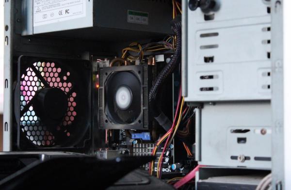 gtx1060 显卡占用99%_占用显卡的软件_占用显卡显存